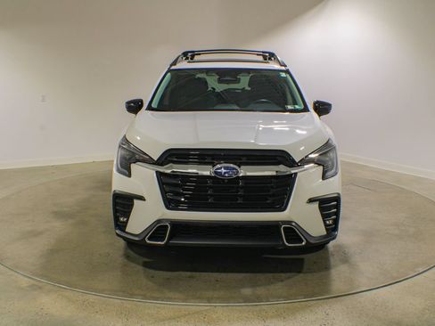 Used 2024 Subaru Ascent Touring AWD/4WD image 2