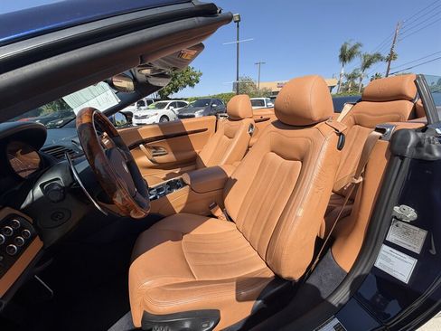Used 2012 Maserati GranTurismo Convertible RWD image 12