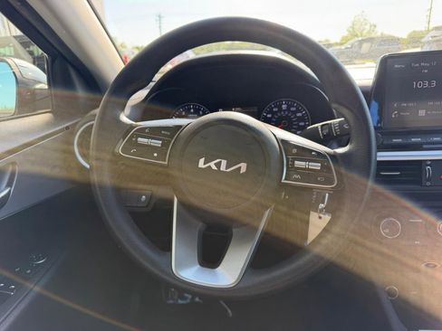 Used 2024 Kia Forte LXS FWD image 10