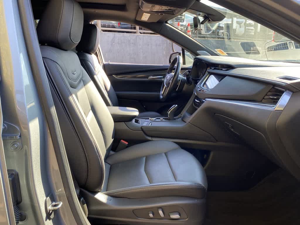Used 2023 Cadillac XT5 Sportv w/ Technology Package AWD/4WD image 17