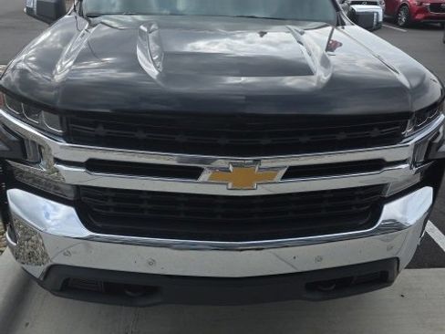 Used 2021 Chevrolet Silverado 1500 LT w/ Safety Package image 2