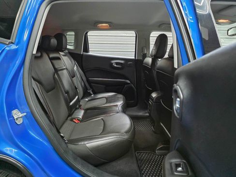 Used 2019 Jeep Compass Latitude w/ Popular Equipment Group AWD/4WD image 16