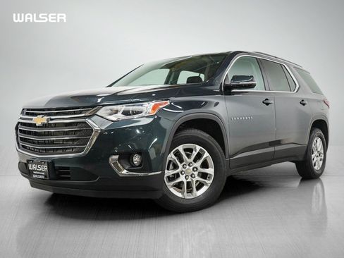 Used 2020 Chevrolet Traverse LT w/ Driver Confidence II Package AWD/4WD image 1
