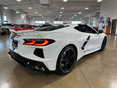 Used 2020 Chevrolet Corvette Stingray 2LT Z51 Performance P w/ 2LT Preferred Equipment Group image 8