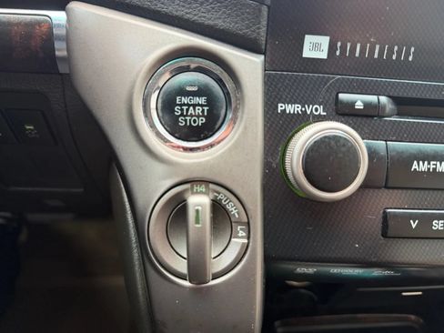 Used 2011 Toyota Land Cruiser w/ Upgrade Pkg AWD/4WD image 37