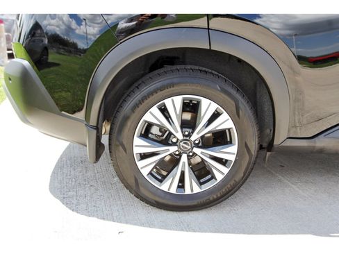 Certified 2023 Nissan Rogue SV w/ SV Premium B Package FWD image 32