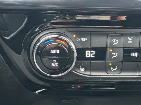 Used 2025 Chevrolet Trax RS w/ Driver Confidence Package image 29