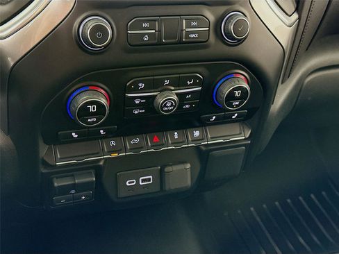 Used 2019 Chevrolet Silverado 1500 LT w/ All-Star Edition AWD/4WD image 9