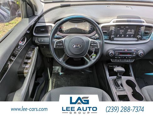 Used 2019 Kia Sorento S FWD image 12