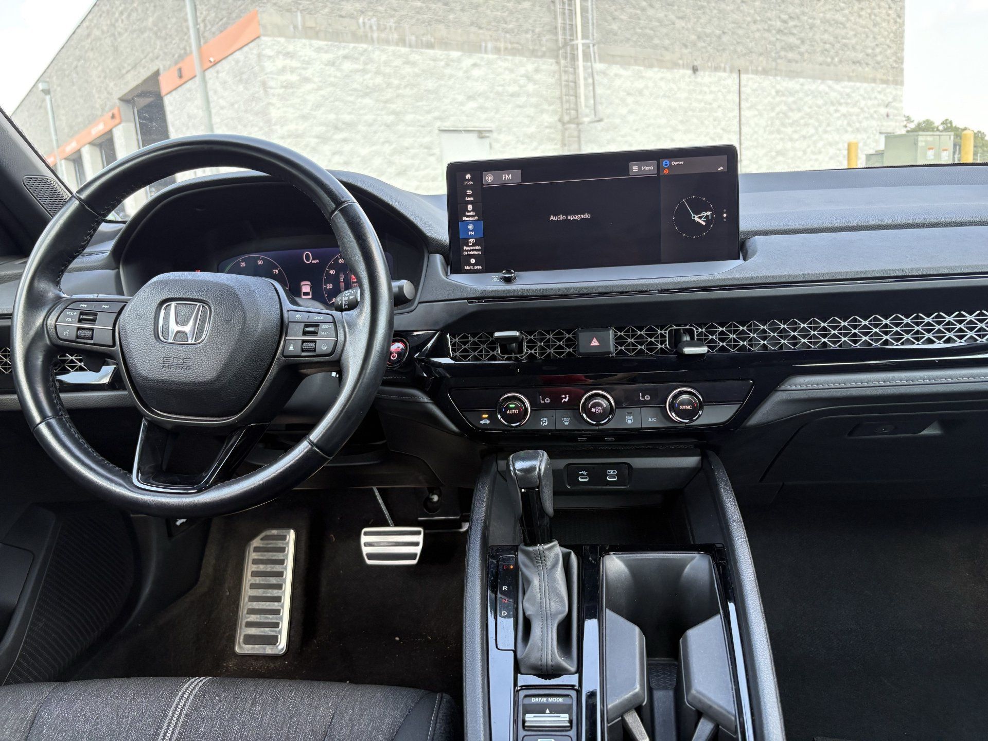 Used 2023 Honda Accord Sport image 3