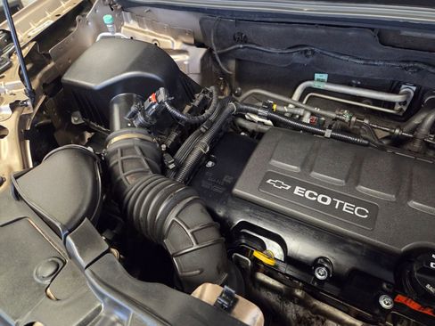 Used 2018 Chevrolet Trax LT w/ Sun & Sound Package image 73