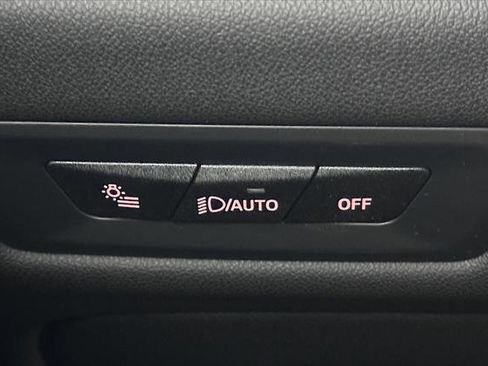 New 2026 BMW X5 xDrive40i w/ Premium Package image 24