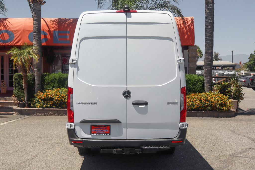 Used 2020 Mercedes-Benz Sprinter 2500 image 7