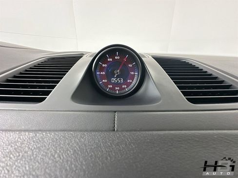 Used 2019 Porsche Cayenne Turbo w/ Premium Plus Package image 20