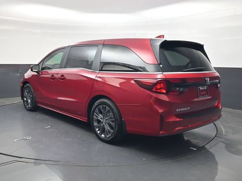 Used 2026 Honda Odyssey Touring image 6