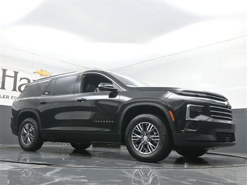 New 2026 Chevrolet Traverse LT w/ Driver Confidence Package image 2