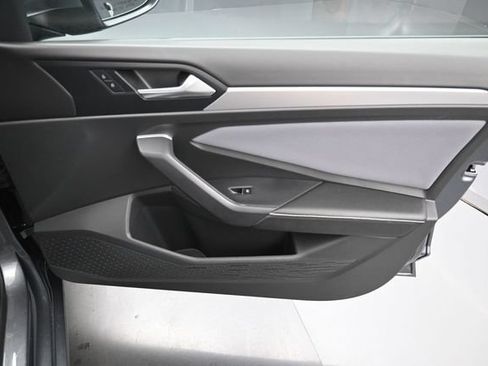 Certified 2026 Volkswagen Jetta SE FWD image 35
