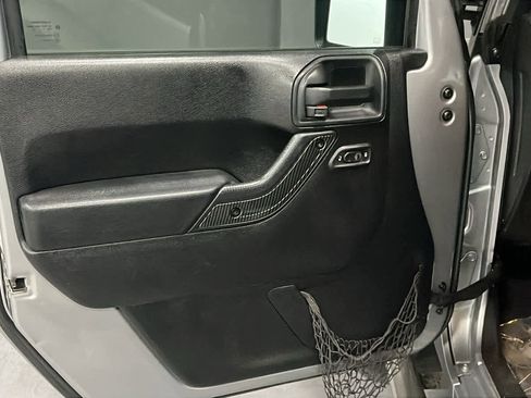 Used 2014 Jeep Wrangler Sport w/ Quick Order Package 24S AWD/4WD image 9