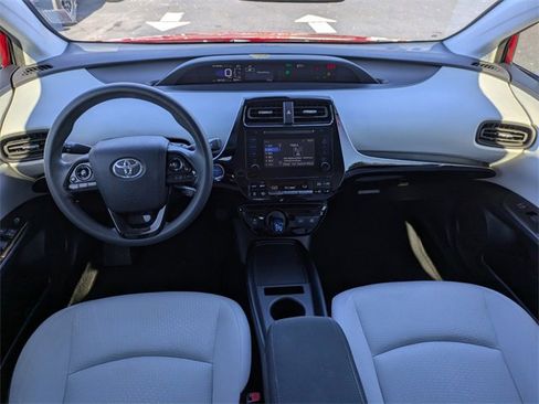 Used 2019 Toyota Prius LE image 14