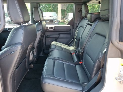 Certified 2025 Ford Bronco Outer Banks AWD/4WD image 13