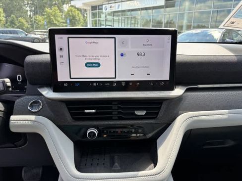 Used 2025 Ford Explorer Platinum w/ LUX Leather Package image 21