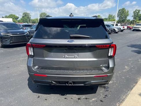 Used 2025 Ford Explorer ST-Line AWD/4WD image 9