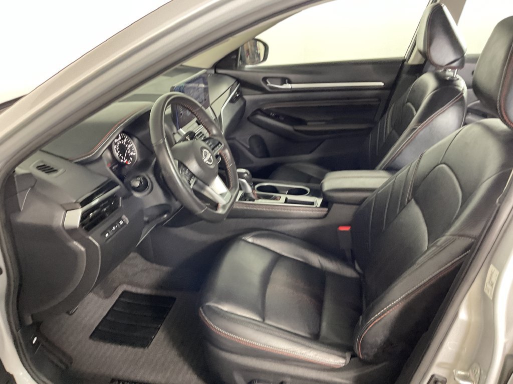 Used 2023 Nissan Altima 2.5 SR w/ SR Premium Package FWD image 18