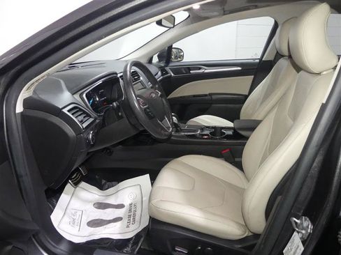 Used 2016 Ford Fusion Titanium FWD image 21