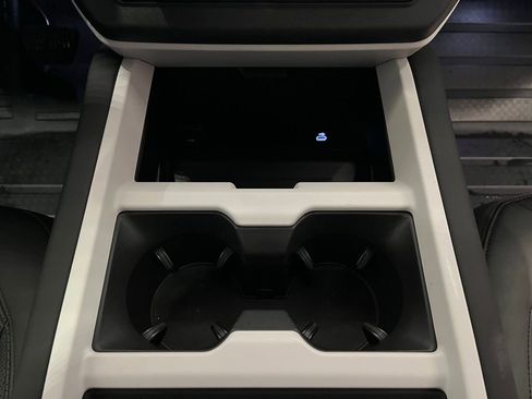 Used 2025 Land Rover Defender 110 S image 35