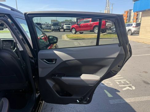 Used 2024 Subaru Crosstrek 2.5i Limited w/ Crosstrek Mirror Package AWD/4WD image 26