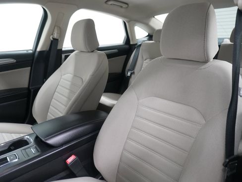 Used 2020 Ford Fusion S image 10