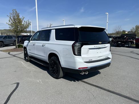 New 2026 Chevrolet Suburban Premier AWD/4WD image 5