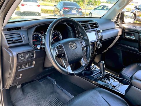 Used 2019 Toyota 4Runner Limited AWD/4WD image 17