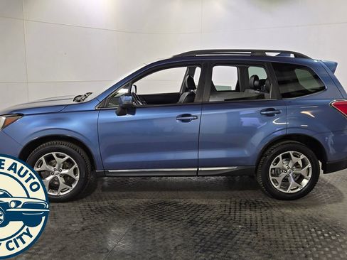Used 2017 Subaru Forester 2.5i Touring AWD/4WD image 4