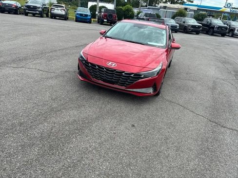 Used 2023 Hyundai Elantra Limited FWD image 7