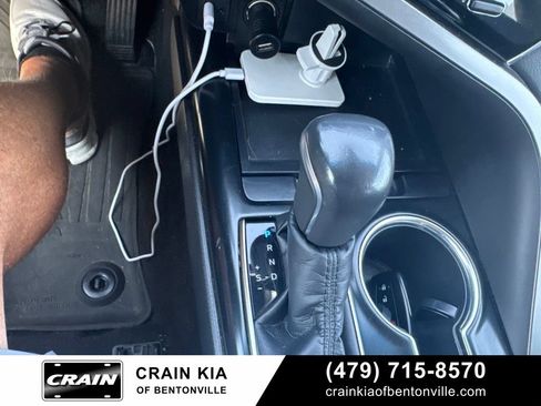 Used 2018 Toyota Camry XSE FWD image 21