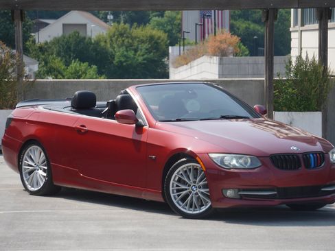 Used 2011 BMW 335i 335i Convertible 2D image 4