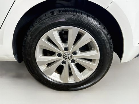 Used 2021 Volkswagen Golf 4-Door FWD image 11