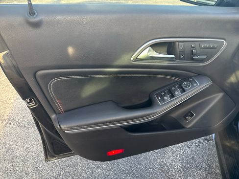 Used 2016 Mercedes-Benz CLA 250 image 29