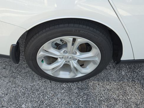 Certified 2024 Honda Accord LX image 6