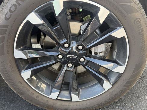 Certified 2025 Chevrolet Equinox RS FWD image 4