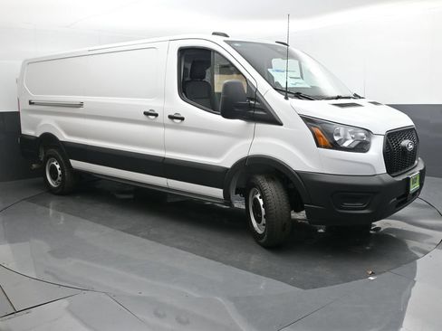 New 2026 Ford Transit 250 Low Roof RWD image 25