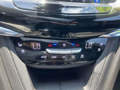 Used 2024 Cadillac XT6 Premium Luxury w/ Platinum Package AWD/4WD image 33