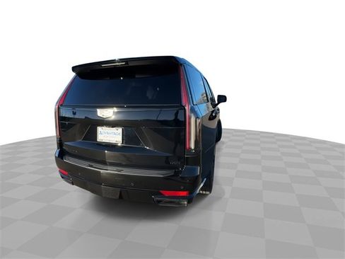 Used 2022 Cadillac Escalade Sport w/ Touring Package image 4