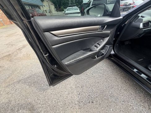 Used 2018 Honda Accord LX image 46