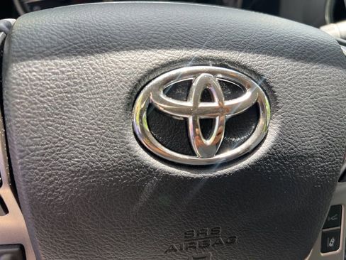 Used 2023 Toyota Tacoma SR5 w/ Technology Package AWD/4WD image 23