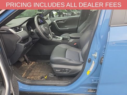 Used 2023 Toyota RAV4 XSE AWD/4WD image 2