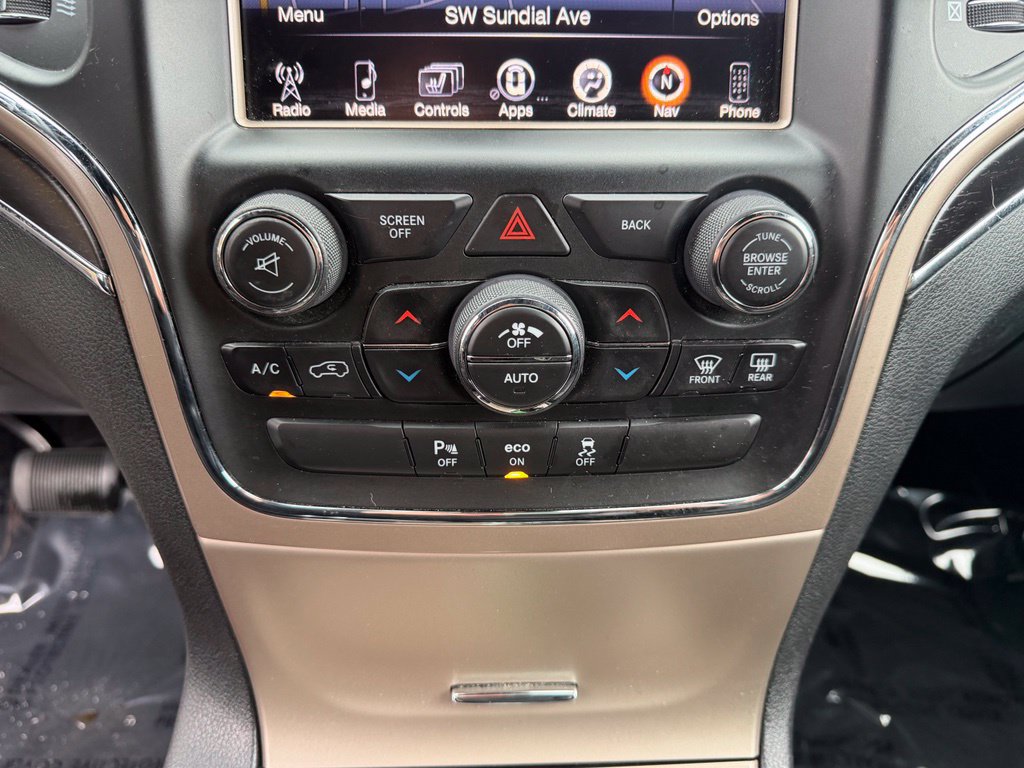 Used 2014 Jeep Grand Cherokee Limited w/ Trailer Tow Group IV AWD/4WD image 22