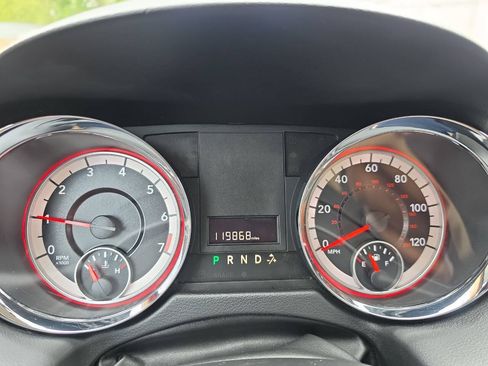 Used 2015 Dodge Grand Caravan American Value Package FWD image 11