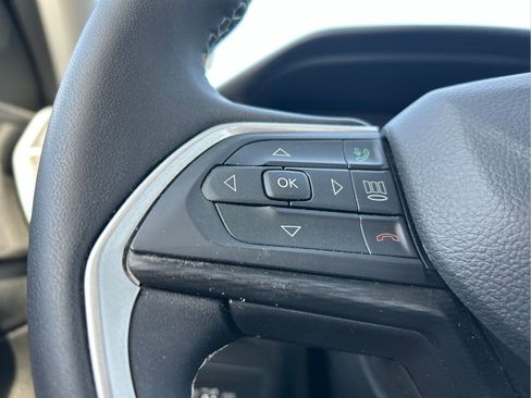 Certified 2023 Jeep Grand Cherokee Laredo AWD/4WD image 14
